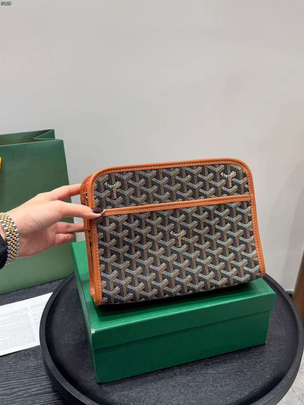 Essential clutch bag for men-1