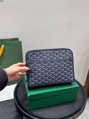 Essential clutch bag for men-1