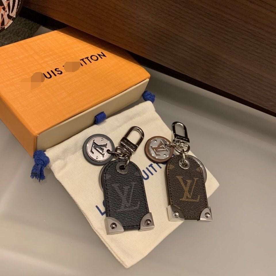 Classic Printed Pendant