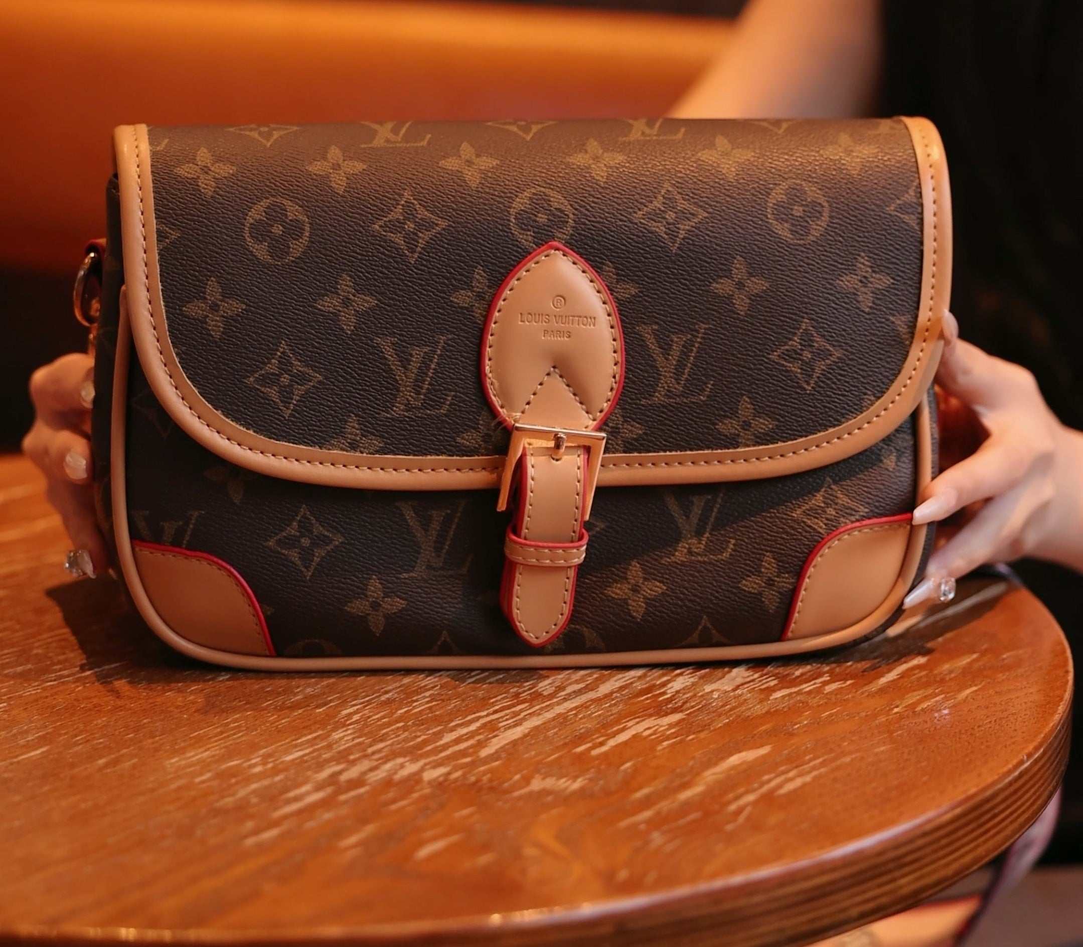 Vintage-Inspired Box Hand bag-1-2