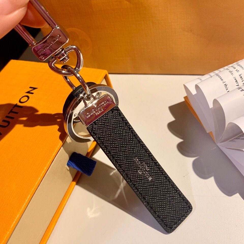 Early Spring Fashion Pendant