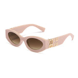 Retro cat-eye sunglassess