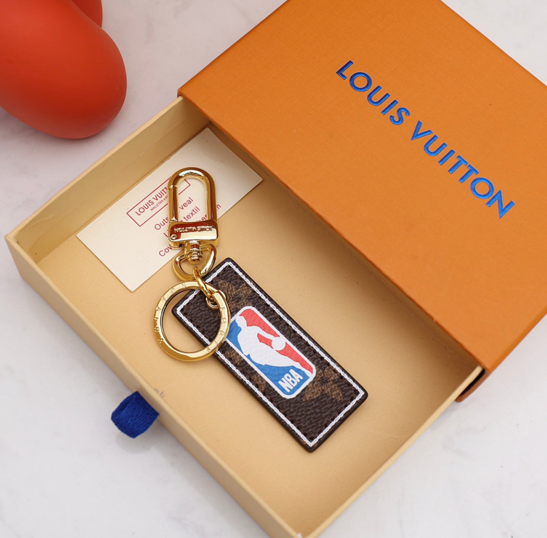 Fashion love keychains