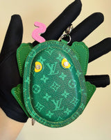 L- Designed Zippered Earphone Storage Pendants